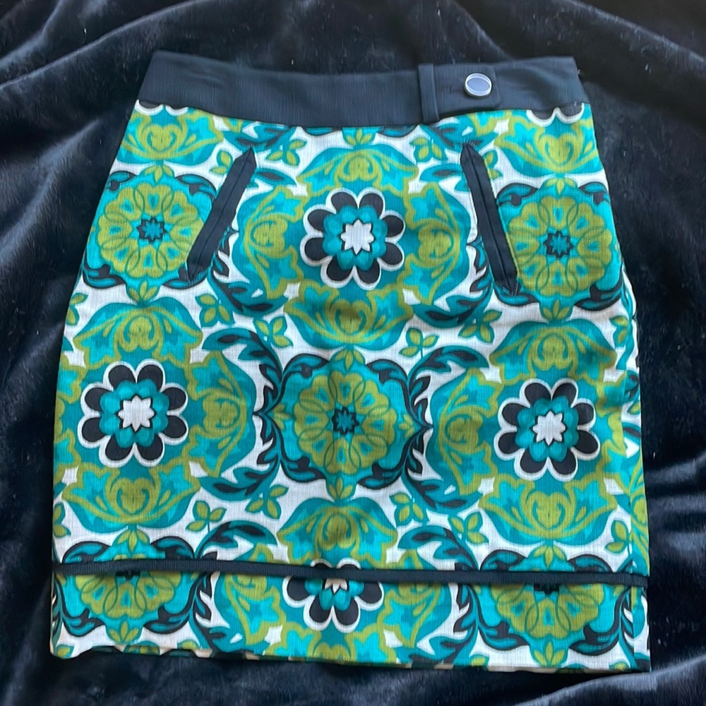 ANN TAYLOR Retro Floral Print Skirt